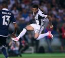 Lo de Dani Alves da miedo: otra volea para la historia de la Juve
