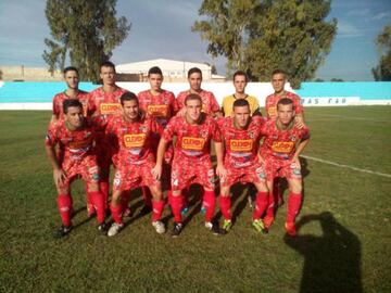 El Sporting Aguileño también quiso reivindicar la huerta murciana en su camiseta. El equipo presentó una equipación con un diseño repleto de tomates. La curiosa camiseta no pasó desapercibida.