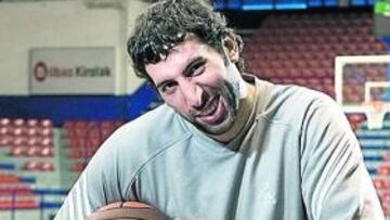 <b>PREPARADO. </b>Mumbrú está preparado para jugar ante el Estu.