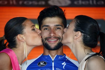 El ciclista del Quick Step Fernando Gaviria ganó la etapa 13 de la edición centenario del Giro de Italia y se convierte en el primer colombiano en ganar cuatro etapas en una vuelta grande.