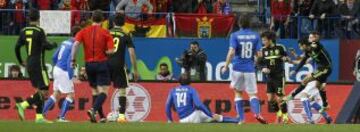 1-0. Pedro anota el primer tanto.