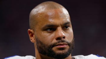 Dak Prescott leaves Cowboys game due to injury