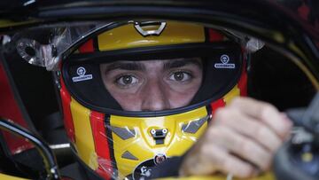 Carlos Sainz, en su Renault.