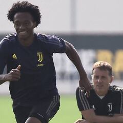 Cuadrado se mantendría como lateral derecho ante Bologna