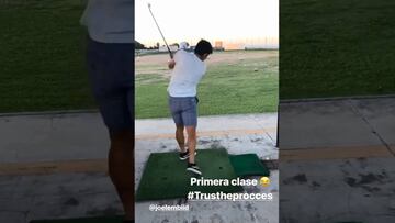 Christian Garín mostró su mejor golpe... en el golf