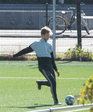 De Jong aprovechó para entrenarse en Holanda... hasta que le dejaron