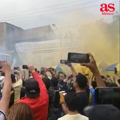 Recibimiento monumental a América y filas enormes para imprimir boletos, así marcha el Clásico Nacional