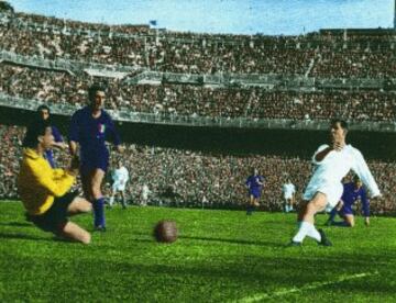 Real Madrid-Fiorentina partido de la Final de la Copa de Europa de 1957. Kopa también estuvo a punto de marcar un gol, pero la salida de Sarti impidió de nuevo el tanto.