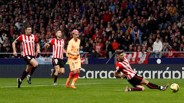 El delantero rojiblanco anota el 1-0 para el Atlético de Madrid. 
 
