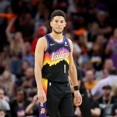 When will Devin Booker return to play for the Phoenix Suns?