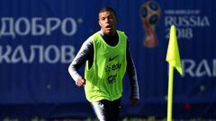 Mbapp&eacute; en el entrenamiento. 