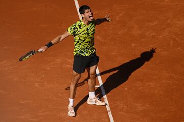 Victoria de Carlos Alcaraz sobre Stefanos Tsitsipas en la final del Conde de God¨® 2023.