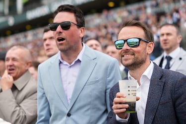 El Aintree Grand National es la carrera ecuestre de obstáculos más importante del Reino Unido. Hoy se celebra el Ladies Day, donde los sombreros y el glamour se convierten en los protagonistas.