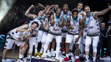 La Virtus Bolonia celebra la &uacute;ltima Champions FIBA.