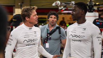 visitan las escuderías durante un descanso del rodaje de la película F1, film sobre el mundo de la Fórmula 1.