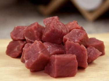 Los 9 alimentos que nunca debes calentar en el microondas