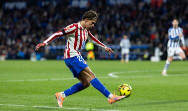 El extremo rojiblanco dio una lección de lo que se puede hacer si presionas, robas el balón y te sacas un pase perfecto al área. El gol rojiblanco vino de su buen hacer
