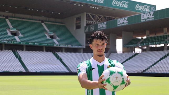 Los nuevos se enamoran de El Arcángel