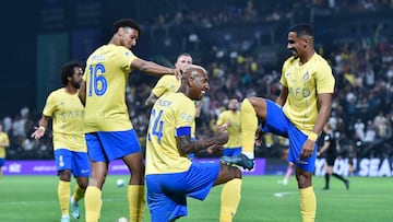 Riyadh (Saudi Arabia), 01/02/2024.- Anderson Talisca (C) of Al Nassr celebrates with teammates after scoring the 2-0 goal during the Riyadh Season Cup 2024 match between Al Nassr and Inter Miami in Riyadh, Saudi Arabia, 01 February 2024. (Arabia Saudita) EFE/EPA/STR
