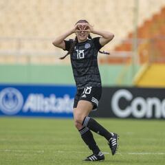 Silvana Flores: “Juego fútbol desde los tres años, gracias a mis padres”