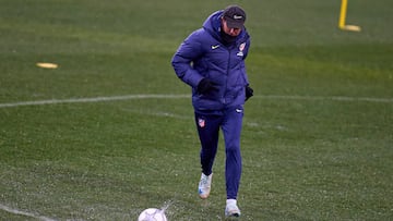 Simeone, en la sesión de trabajo del Atlético.