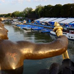 Seine polluted: what happens if triathlon swimming leg can’t take place? Alternatives