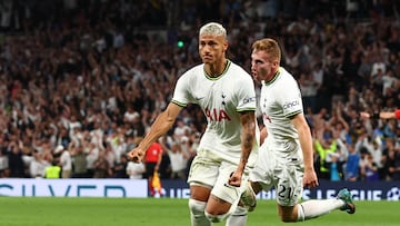 Richarlison martillea al Marsella