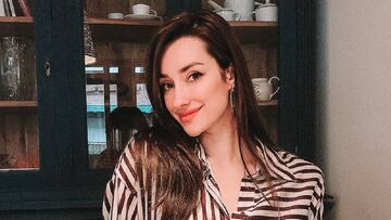 Adara Molinero se desnuda en redes y le llueven las críticas por el photoshop