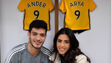Daniela Basso, esposa de Raúl Jiménez, sale en defensa del futbolista por relato de Jorge Pietrasanta.