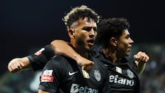 Luis Suárez alarga su racha goleadora en la victoria del Sporting