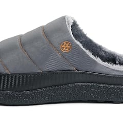 El truco para mantener los pies calientes en invierno lo tienen estas zapatillas de estar por casa