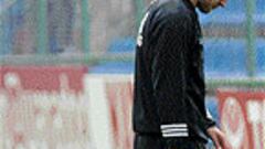 Raúl es seria duda para el clásico