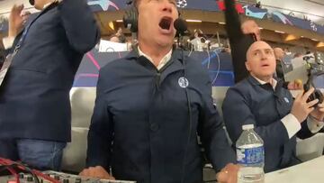 Las caras de Álvaro Benito, Carlos Martínez y Maldini en el momento del gol