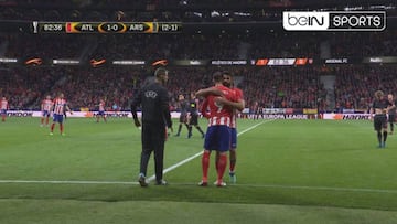 Torres salió al Wanda sustituyendo a Costa.