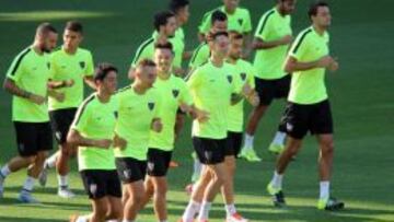 Los jugadores del M&aacute;laga entrenando durante la pretemporada.