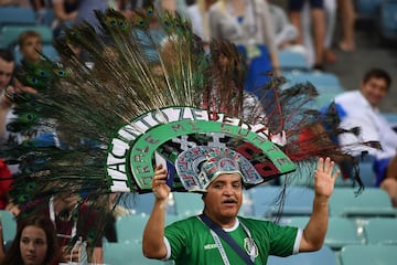 Aficionados mexicanos en la tribuna.