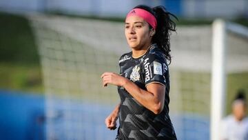 Liana Salazar deja Corinthians para volver al fútbol colombiano.