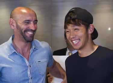 Kiyotake to take Maradona's No.10 shirt at Sevilla