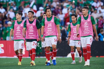 Jugadores de la Selección Mexicana antes de un partido.