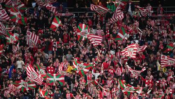 Aficionados del Athletic Club en el estadio de San Mamés.