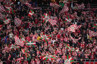 Aficionados del Athletic Club en el estadio de San Mamés.