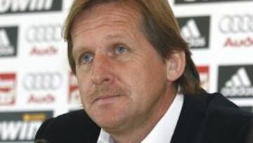 <strong>DESCONFIANZA.</strong> Las palabras pronunciadas por Schuster en la rueda de prensa denotan desconfianza hacia su sistema de juego y sus jugadores.