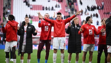 Vlahovic y Sesko, ante dos muros