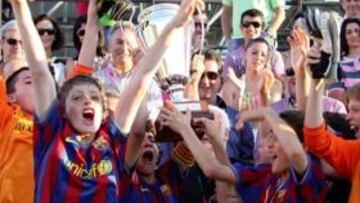 El Barça reina en Estepona ante un inmenso Madrid