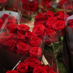 Eggs aren’t the only thing getting more expensive: This is how much a dozen roses will cost you this Valentine’s Day 2025