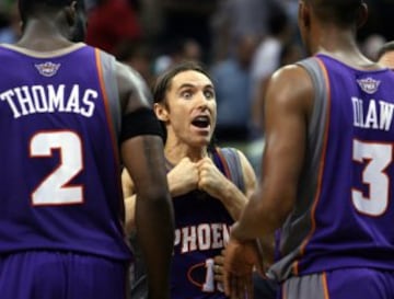 El canadiense volvió a los Phoenix Suns en 2004, estuvo hasta el 2012. Steve Nash con los Phoenix Suns en 2006. 