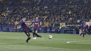 Luis Su¨¢rez empat¨® el partido y puso el definitivo 4-4 en el marcador.