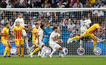 El instante en el que el balón dio en Asensio.