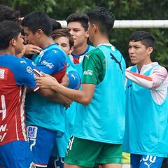 Con doblete de Gael García Bernal, Chivas venció al Atlas en la Sub-17