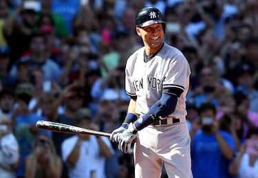 Son ya tres años desde que cerró una trayectoria que asombra a propios y extraños, pues se fue con cinco Series Mundiales, misma cantidad de guantes de oro; cuatro bates de plata y dos premios Hank Aaron. Por si fuera poco, tuvo las nada despreciables 14 selecciones en el Juego de las Estrellas.
